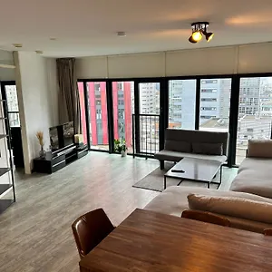  Appartement Beautiful Apt Free Parking Nederland
